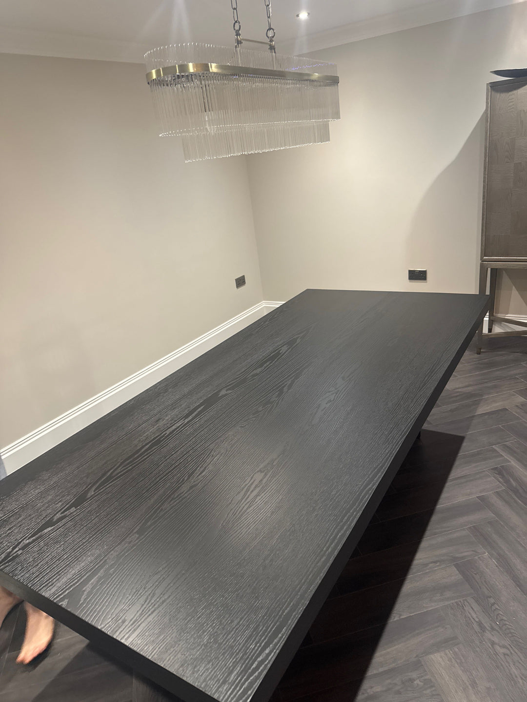 Berkeley Designs Sorrento Textured Dark Oak Dining Table With Chairs