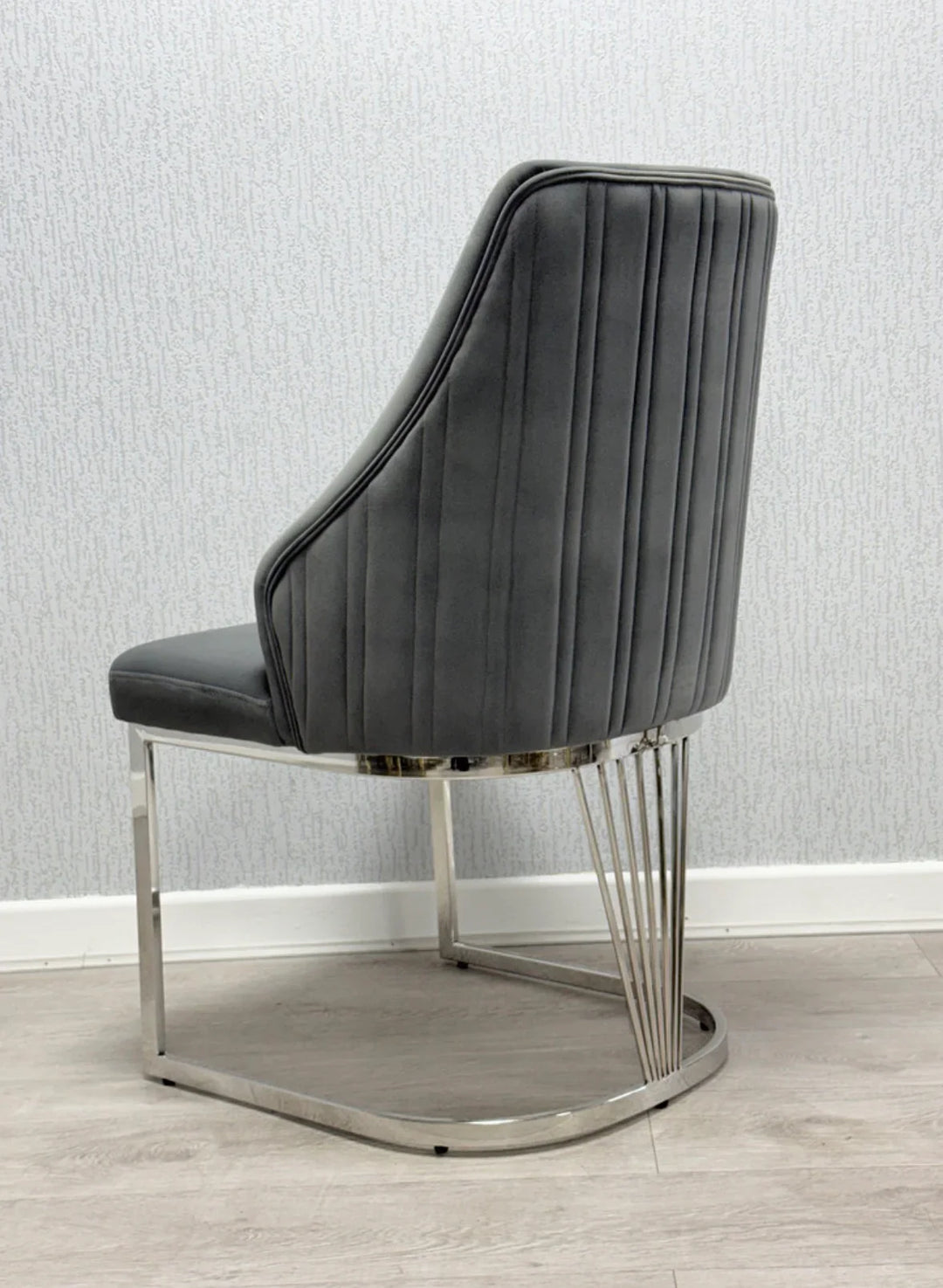 Louis Chrome Round Marble 130cm Dining Table With Carlton Velvet Dining Chairs