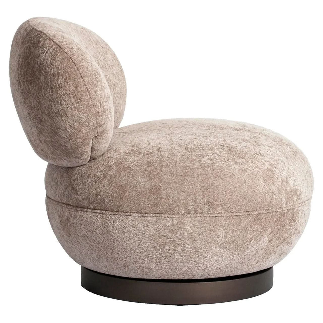 Richmond Interiors Jace Be Easy Sand Swivel Lounge Chair