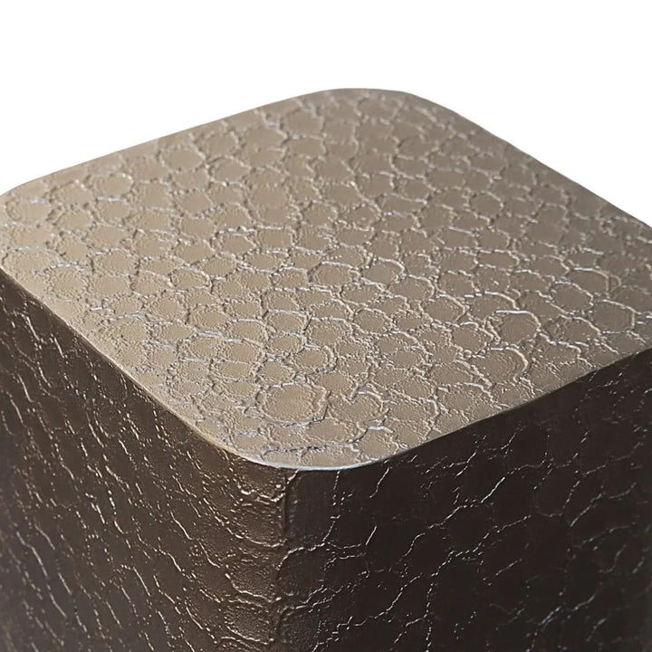 Richmond Interiors Derwin Brunzae Column